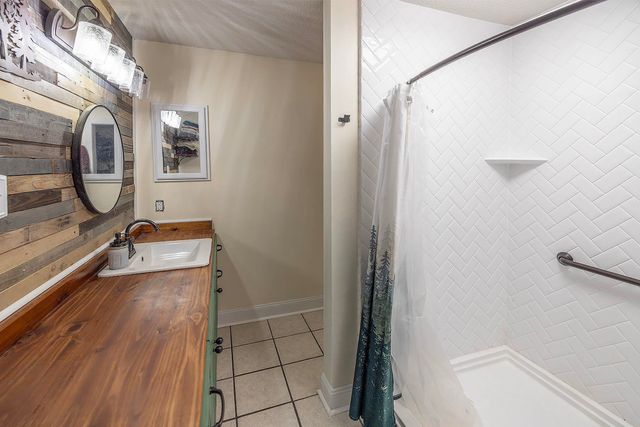 314 Cavaness Dr, Houma, LA 70364