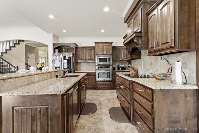 12643 S 67th East Avenue, Bixby, OK 74008