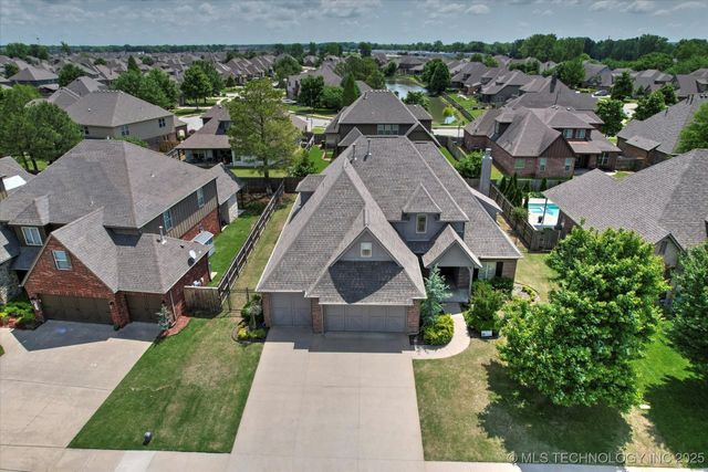 12643 S 67th East Avenue, Bixby, OK 74008