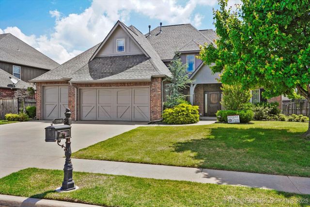 12643 S 67th East Avenue, Bixby, OK 74008