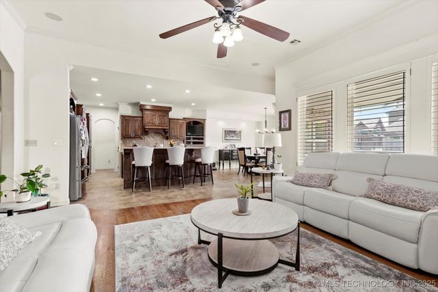 12643 S 67th East Avenue, Bixby, OK 74008