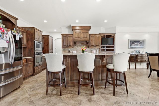 12643 S 67th East Avenue, Bixby, OK 74008