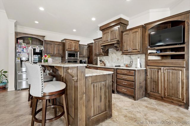 12643 S 67th East Avenue, Bixby, OK 74008