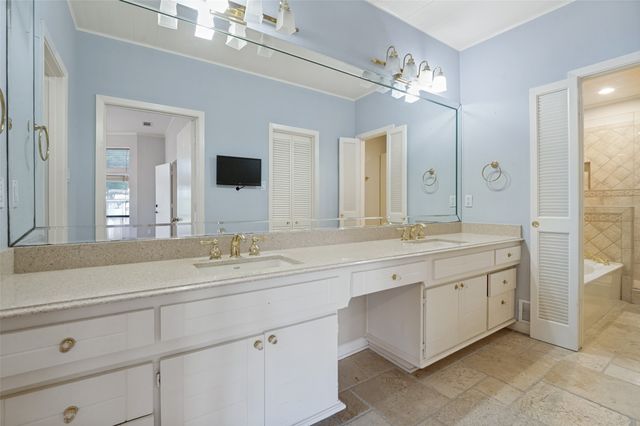 9 Country Lake Drive, Carrollton, TX 75006