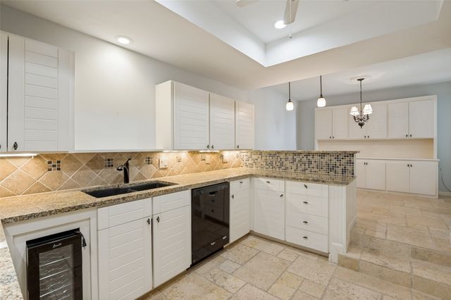 9 Country Lake Drive, Carrollton, TX 75006