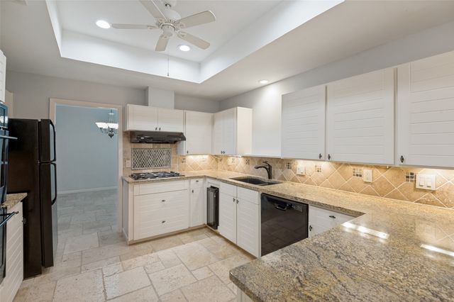 9 Country Lake Drive, Carrollton, TX 75006
