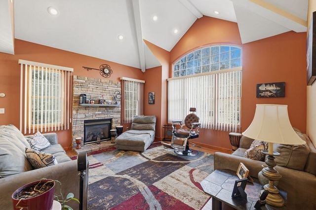 23 Millers Dr, Dartmouth, MA 02747