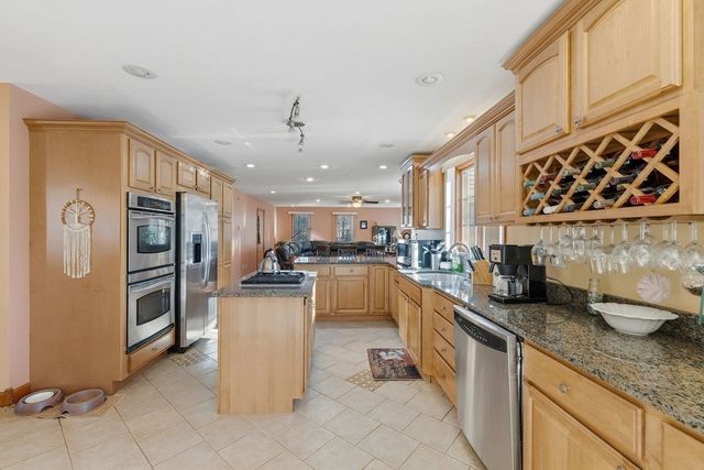 23 Millers Dr, Dartmouth, MA 02747