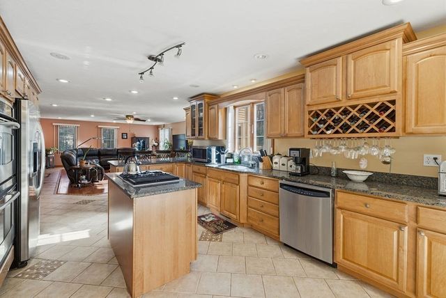 23 Millers Dr, Dartmouth, MA 02747