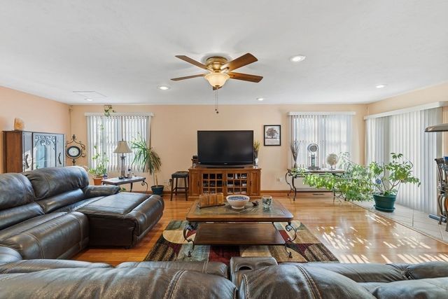 23 Millers Dr, Dartmouth, MA 02747