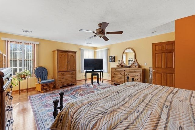 23 Millers Dr, Dartmouth, MA 02747