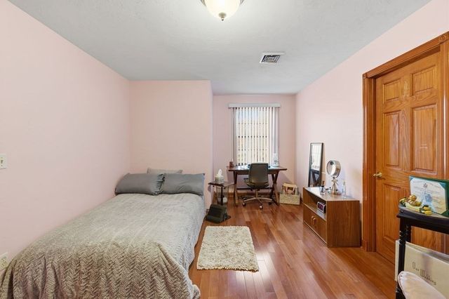 23 Millers Dr, Dartmouth, MA 02747