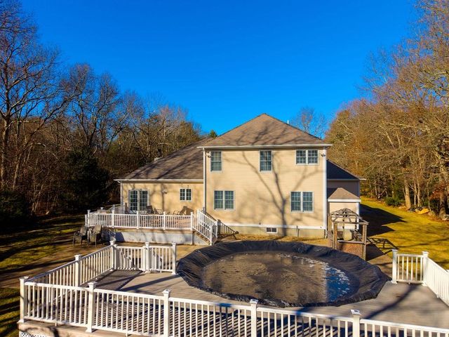 23 Millers Dr, Dartmouth, MA 02747
