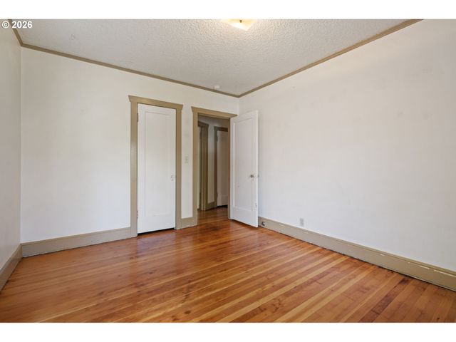 1516 N WINCHELL St, Portland, OR 97217