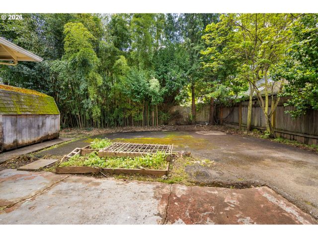 1516 N WINCHELL St, Portland, OR 97217