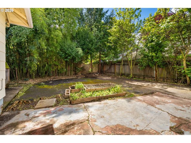 1516 N WINCHELL St, Portland, OR 97217