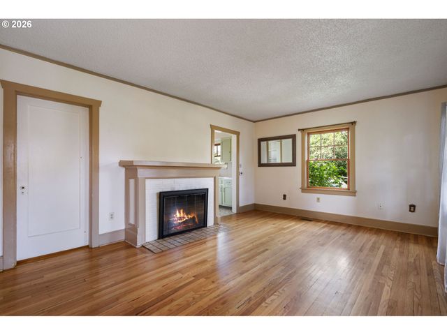 1516 N WINCHELL St, Portland, OR 97217