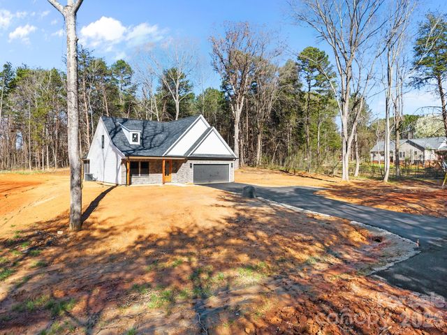 635 Fiber Acres A Street, Cleveland, NC 27013