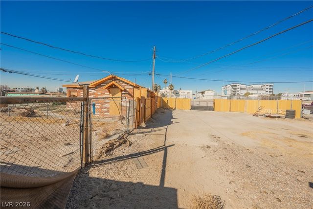 1220 East Ogden Avenue, Las Vegas, NV 89101