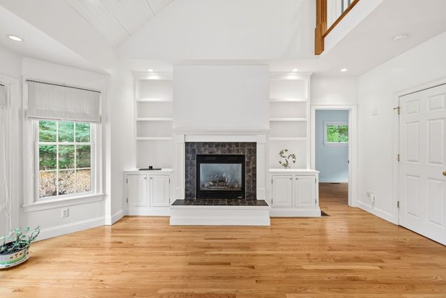 602 Putnam Avenue, Cotuit, MA 02635