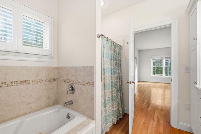 602 Putnam Avenue, Cotuit, MA 02635