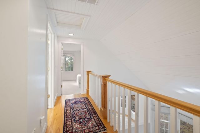 602 Putnam Avenue, Cotuit, MA 02635