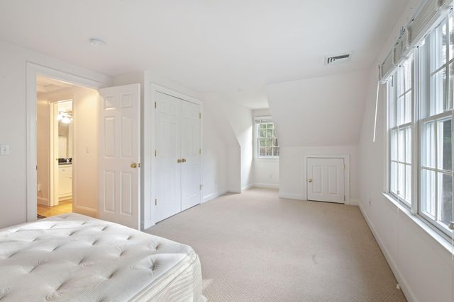 602 Putnam Avenue, Cotuit, MA 02635