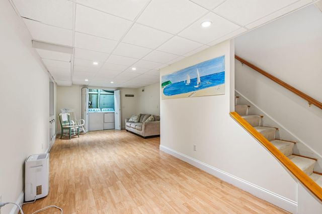 602 Putnam Avenue, Cotuit, MA 02635