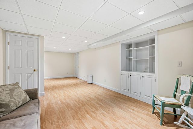 602 Putnam Avenue, Cotuit, MA 02635