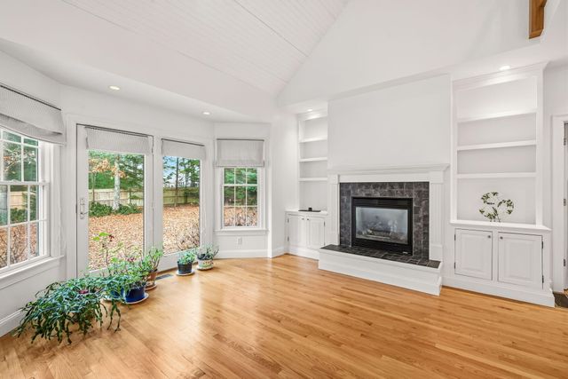 602 Putnam Avenue, Cotuit, MA 02635