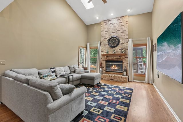 1164 Liberty Avenue, Cary, IL 60013