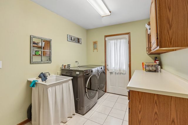 1164 Liberty Avenue, Cary, IL 60013