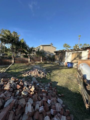 844 Saxony Road, Encinitas, CA 92024