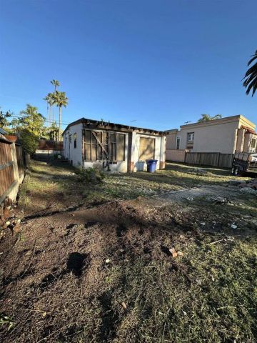 844 Saxony Road, Encinitas, CA 92024