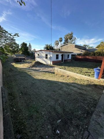 844 Saxony Road, Encinitas, CA 92024