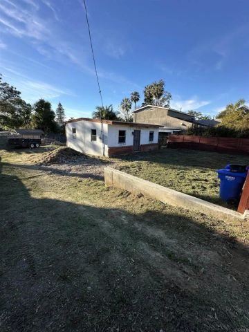 844 Saxony Road, Encinitas, CA 92024