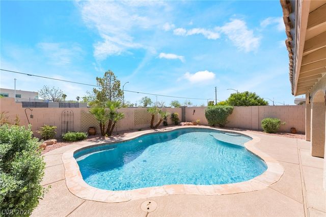 6637 Painted Morning Avenue, Las Vegas, NV 89142