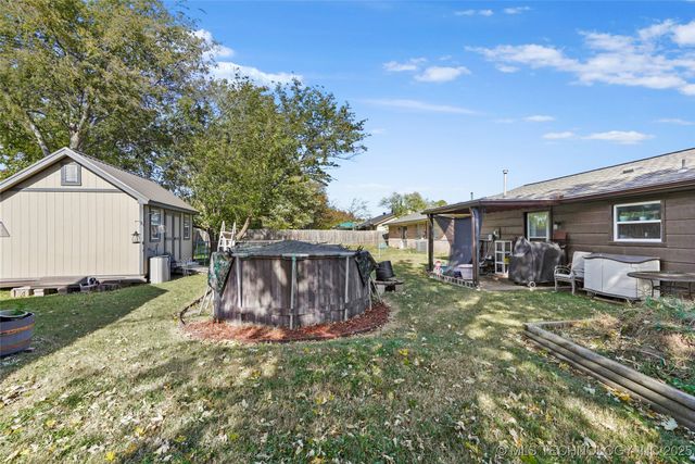 420 S Hickory Place, Broken Arrow, OK 74012