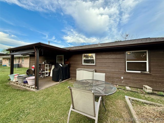 420 S Hickory Place, Broken Arrow, OK 74012