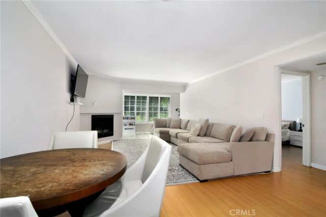 5530 Owensmouth Avenue 123, Woodland Hills, CA 91367