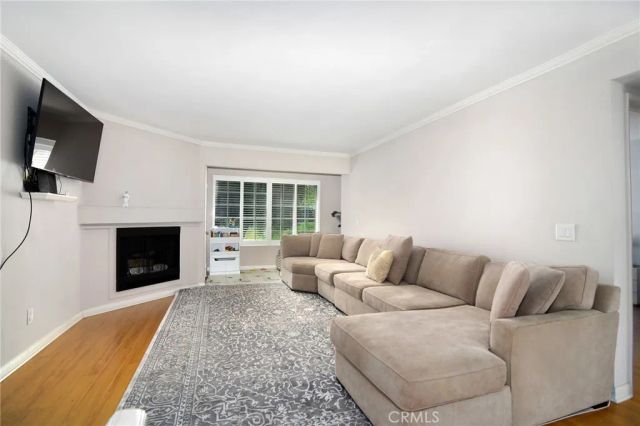 5530 Owensmouth Avenue 123, Woodland Hills, CA 91367