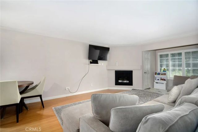 5530 Owensmouth Avenue 123, Woodland Hills, CA 91367