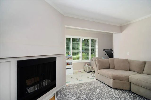 5530 Owensmouth Avenue 123, Woodland Hills, CA 91367