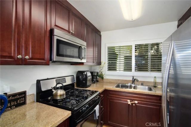 5530 Owensmouth Avenue 123, Woodland Hills, CA 91367