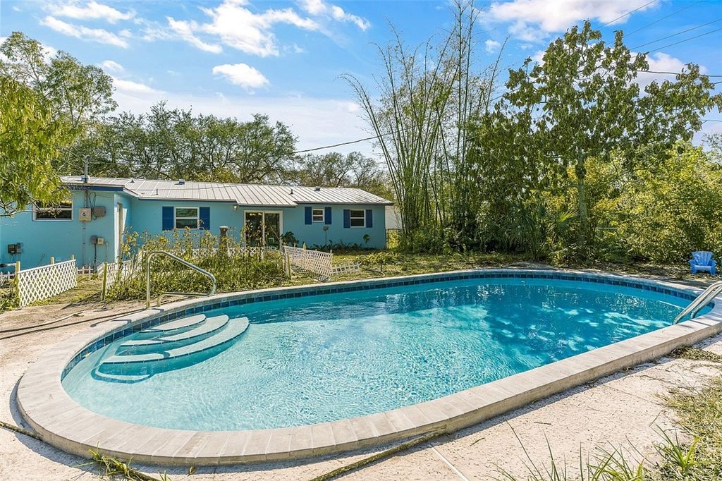 45 1st Court SW, Vero Beach, FL 32962