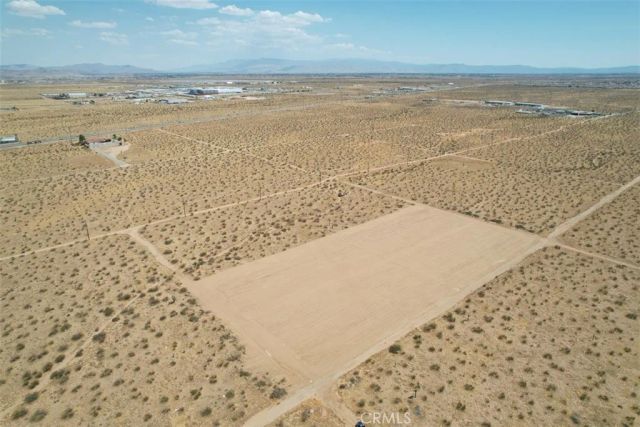 21 Palm, Adelanto, CA 92301