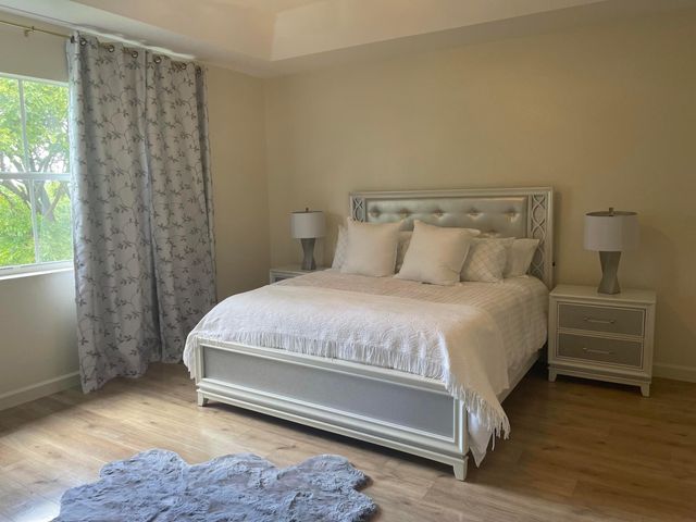 10690 Old Hammock Way, Wellington, FL 33414