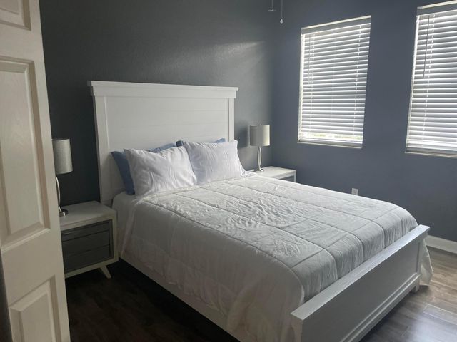 10690 Old Hammock Way, Wellington, FL 33414