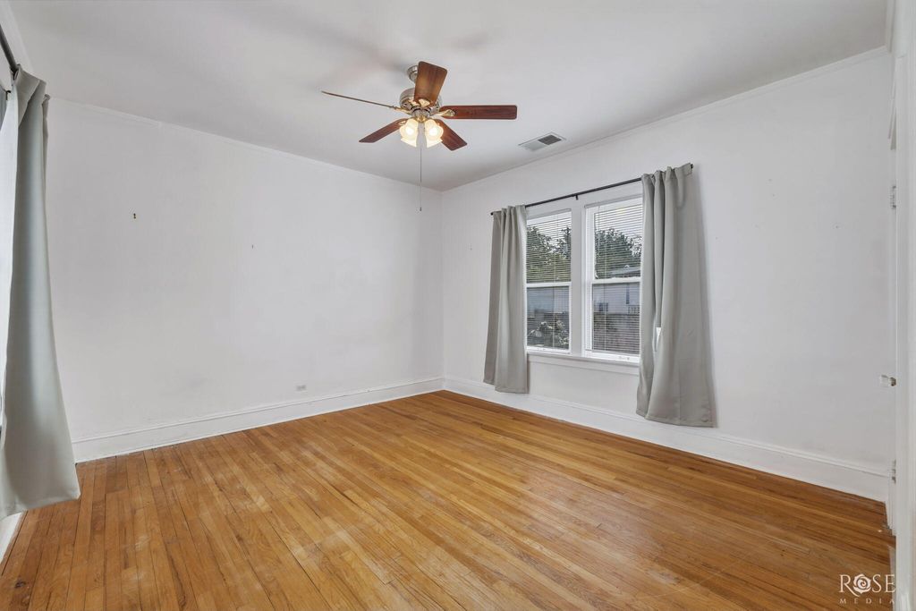 Image 28 of property listing at 404 S Bishop Street, San Angelo, TX 76901