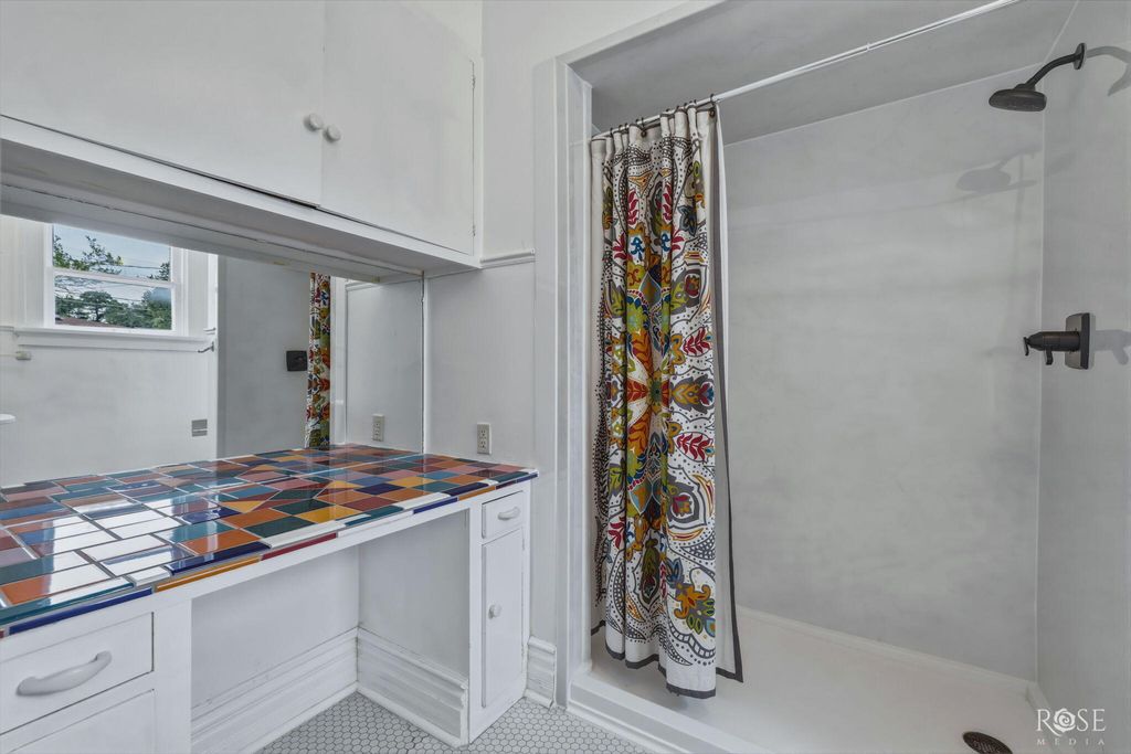 Image 39 of property listing at 404 S Bishop Street, San Angelo, TX 76901